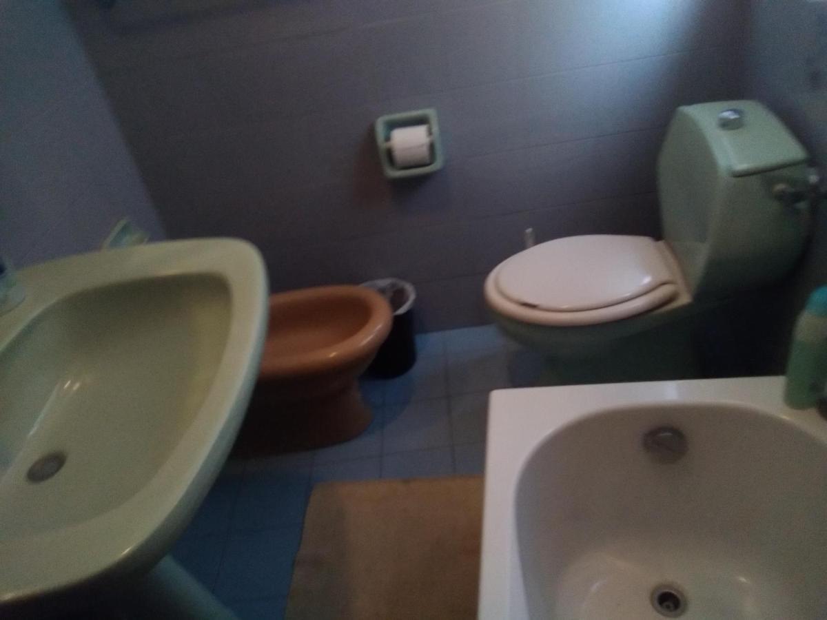 Room In Guest Room - Single Room With Shared Bathroom Taormine Extérieur photo